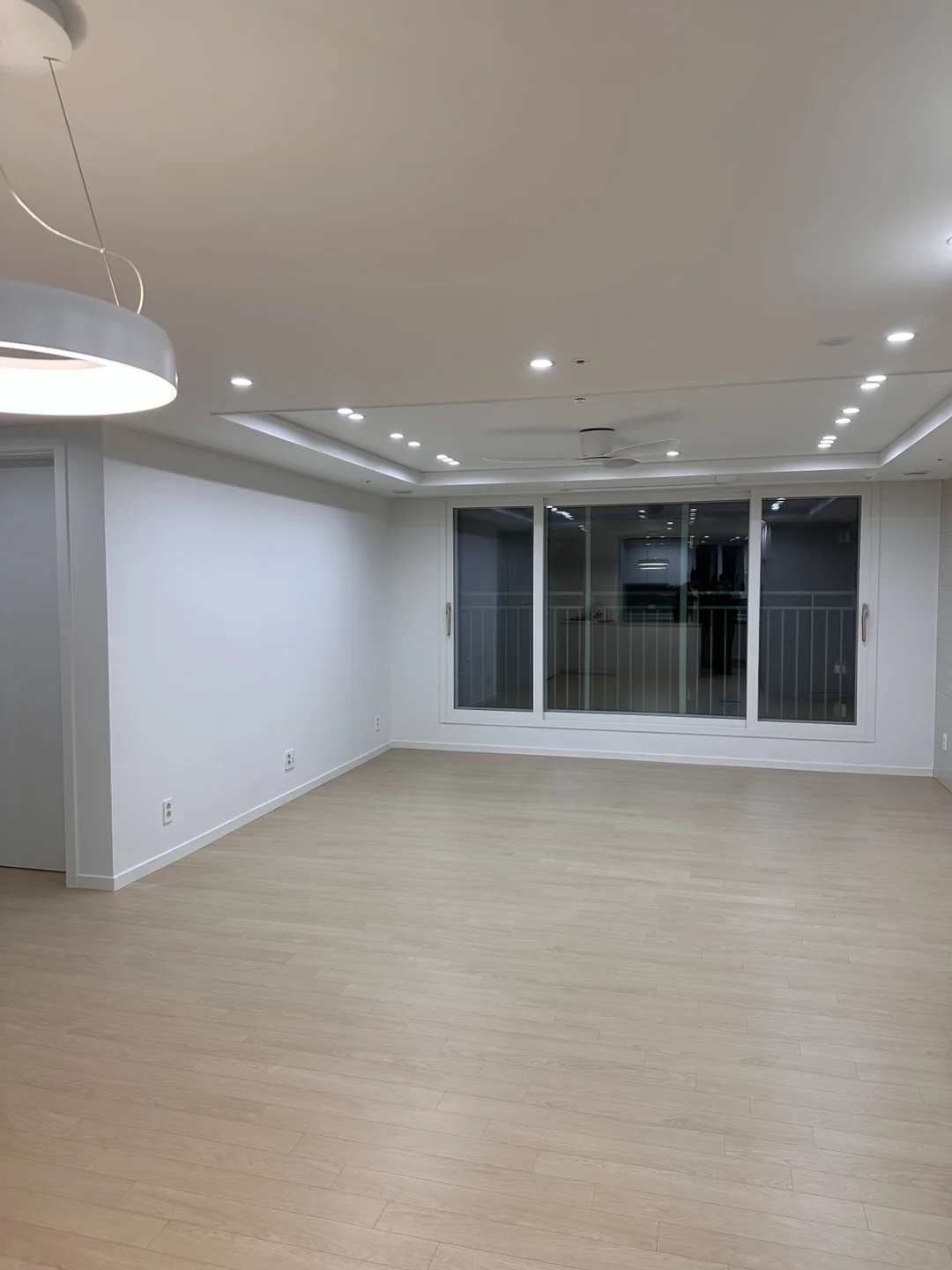 구미 산동 쌍용예가 34평 완공 거실